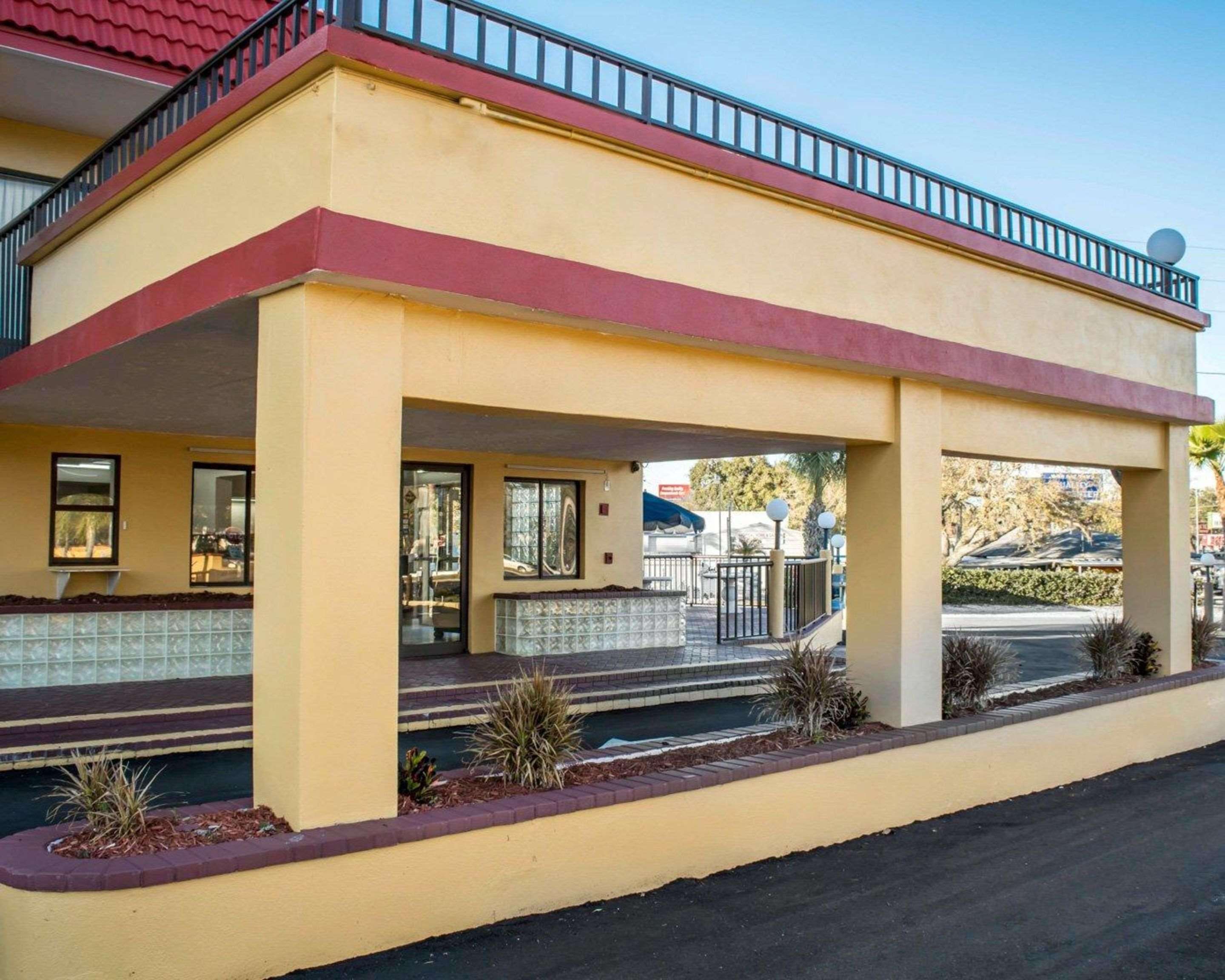 Rodeway Inn Clearwater-Dunedin Bagian luar foto