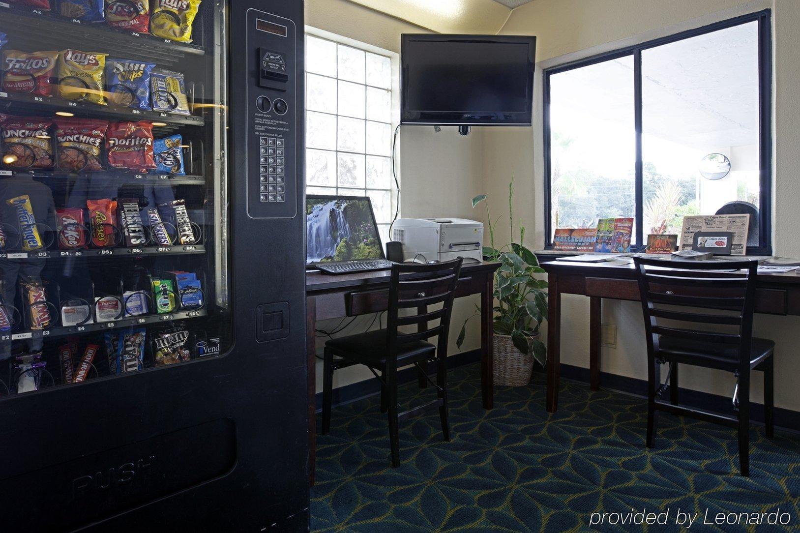 Rodeway Inn Clearwater-Dunedin Bagian luar foto