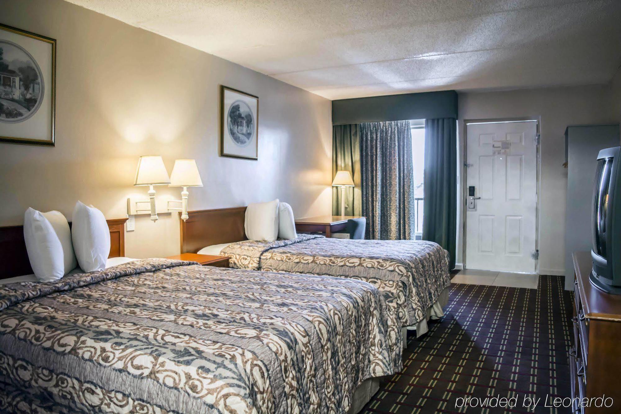 Rodeway Inn Clearwater-Dunedin Bagian luar foto
